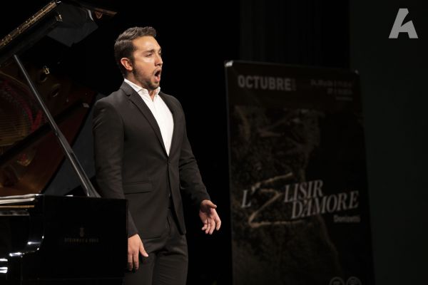 RECITAL-LIRICO